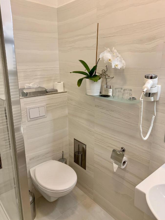 Hotel Art Pisek  Luaran gambar